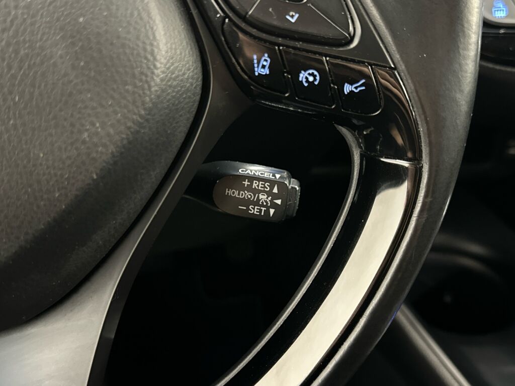 Toyota C-HR 2017 Sininen