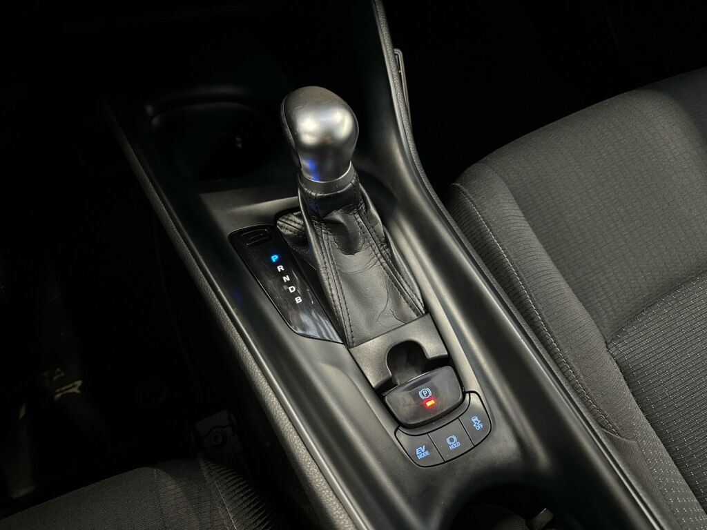 Toyota C-HR 2017 Sininen