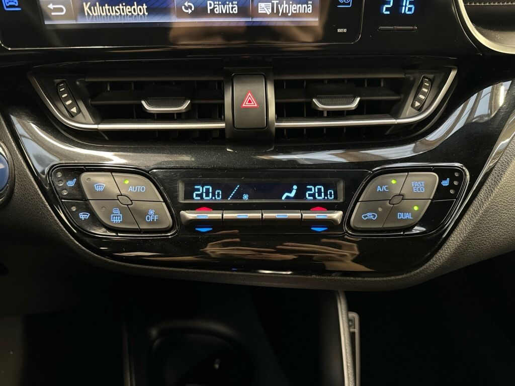 Toyota C-HR 2017 Sininen