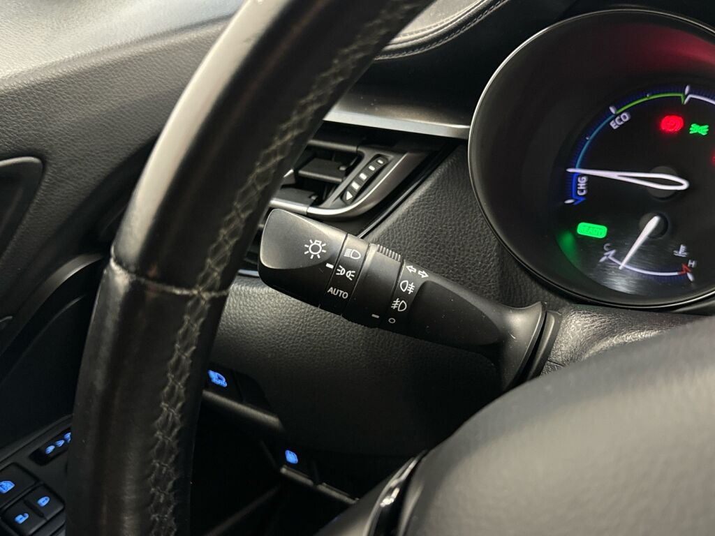 Toyota C-HR 2017 Sininen