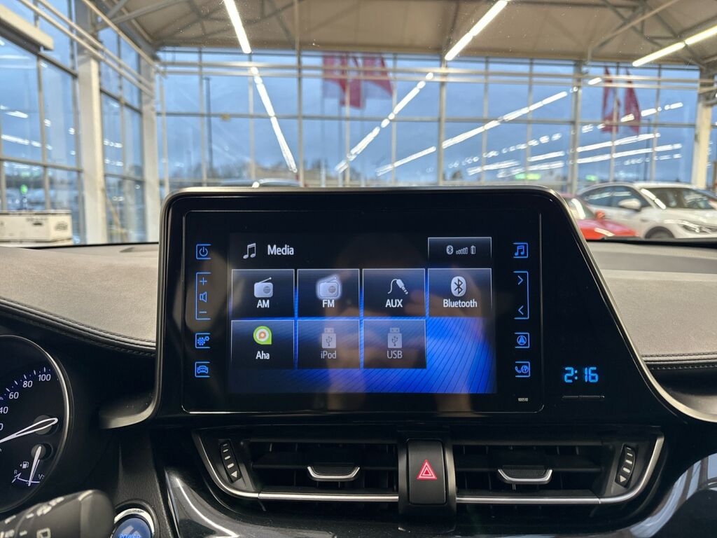 Toyota C-HR 2017 Sininen