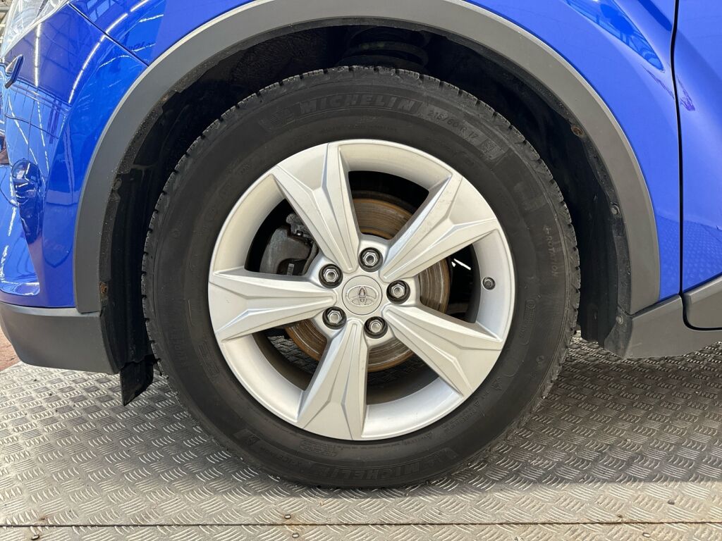 Toyota C-HR 2017 Sininen