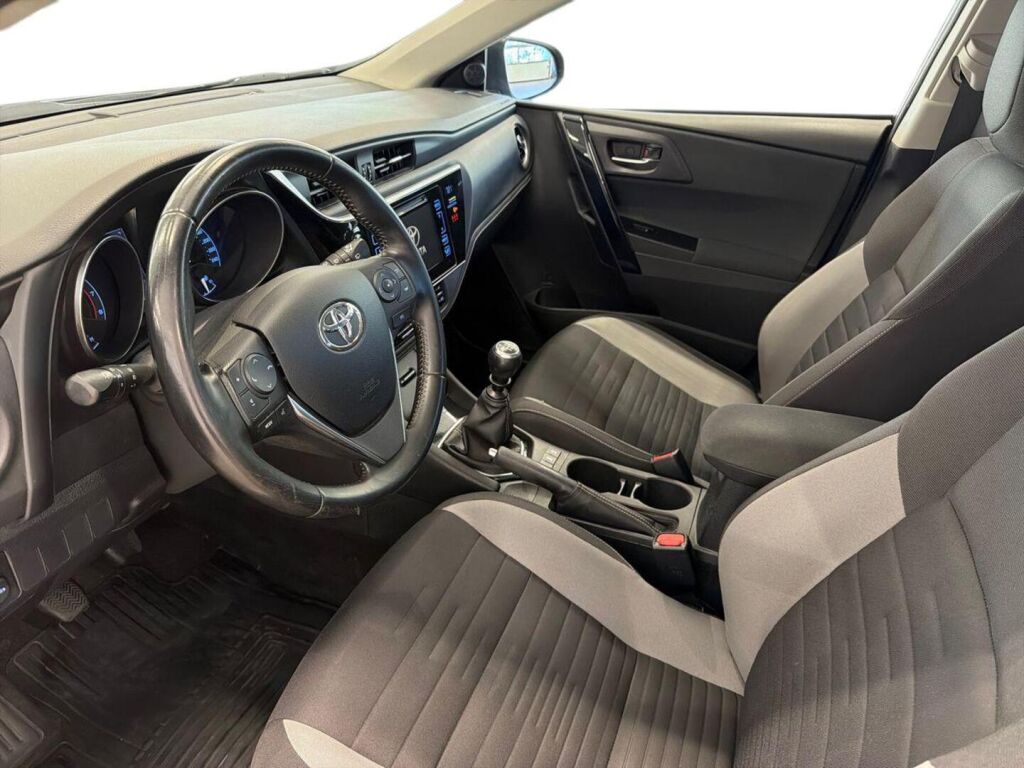 Toyota Auris 2017 Harmaa
