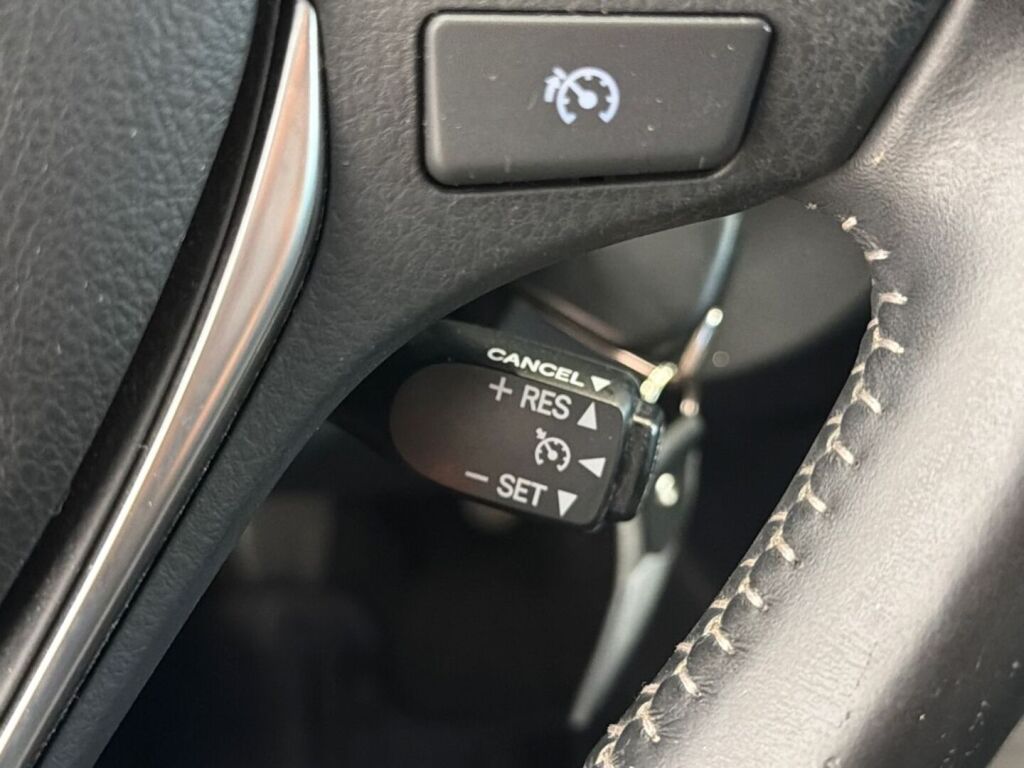 Toyota Auris 2017 Harmaa