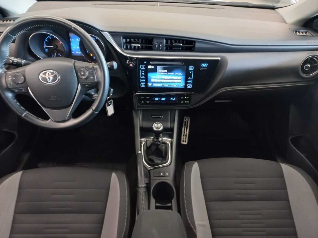 Toyota Auris 2017 Sininen