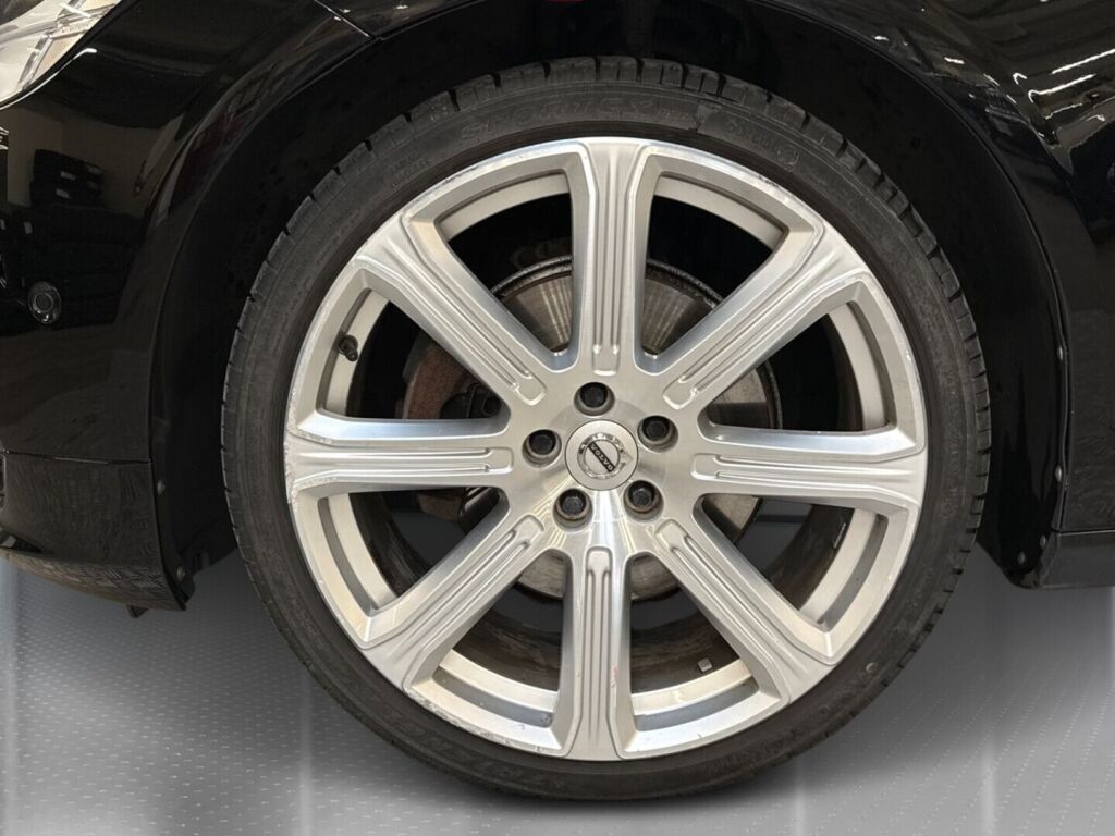 Volvo V90 2016 Musta
