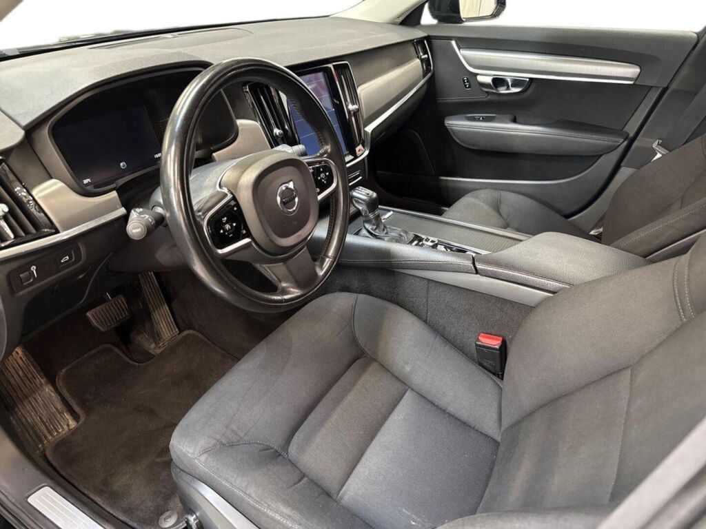 Volvo V90 2016 Musta