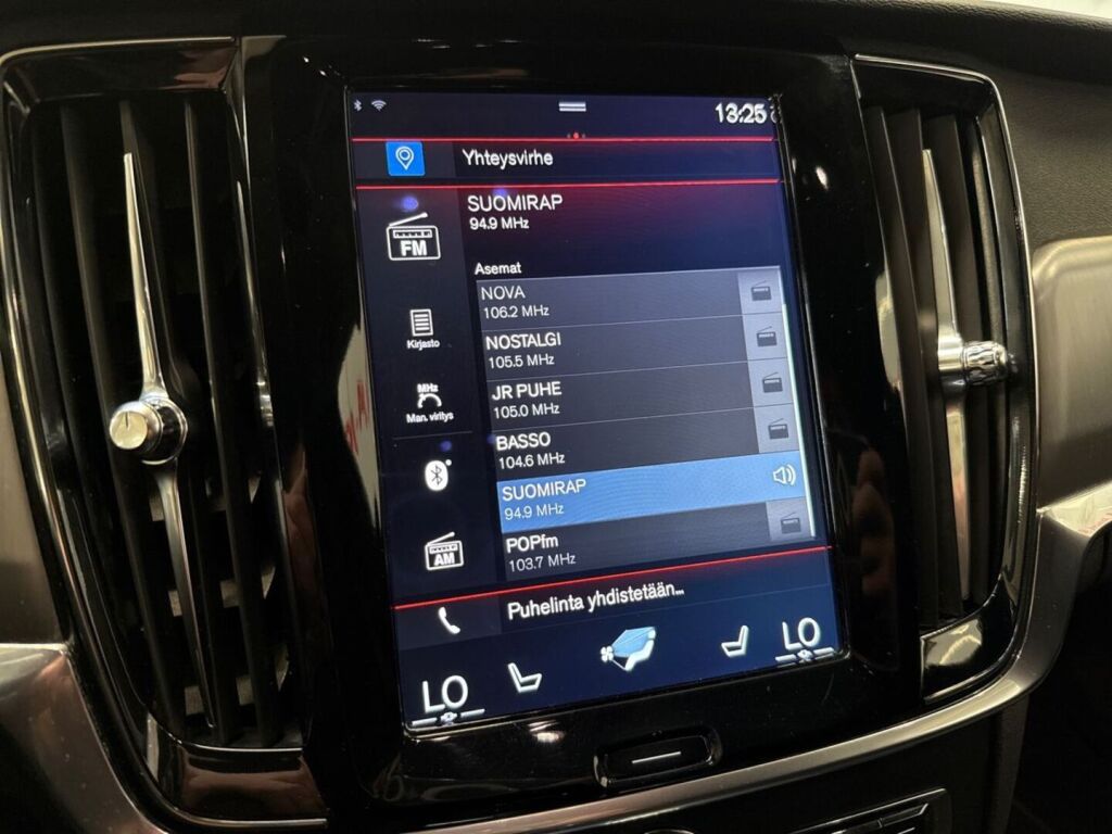 Volvo V90 2016 Musta