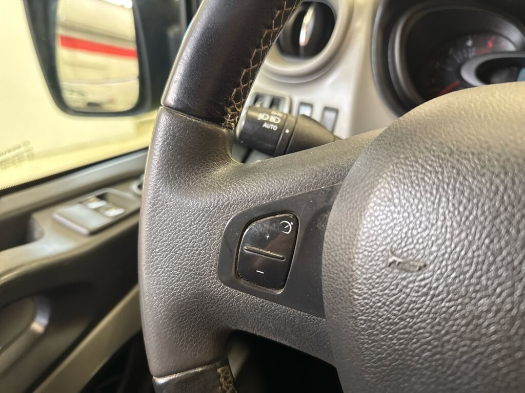 Renault Trafic 2017 Vihreä