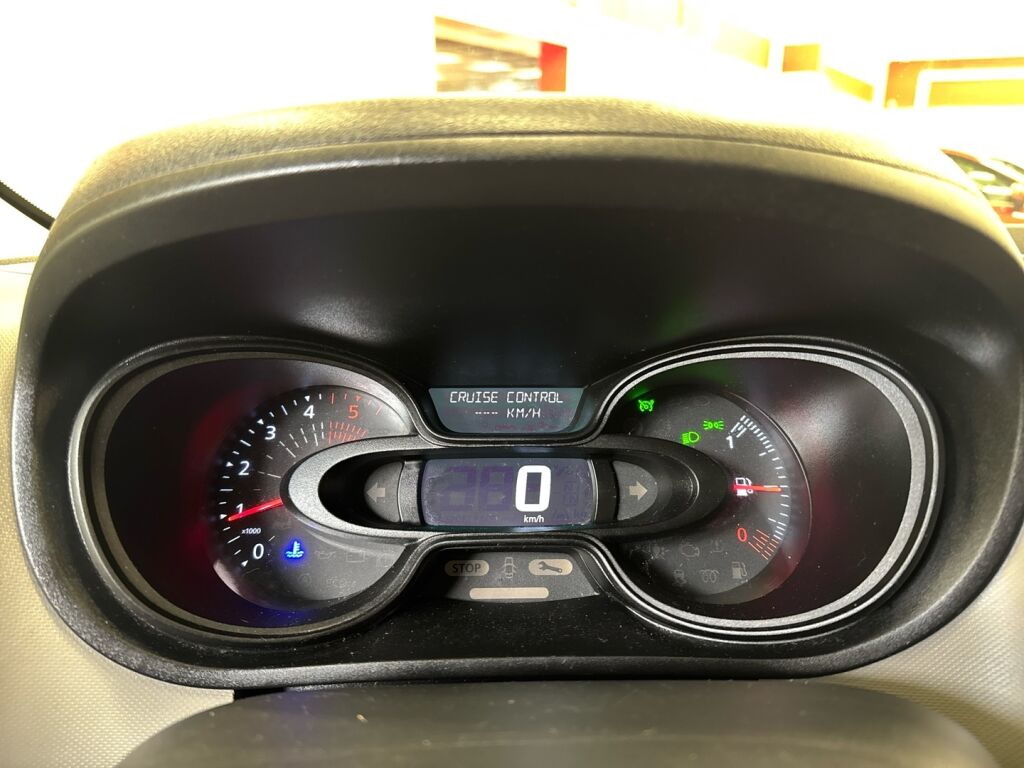 Renault Trafic 2017 Vihreä