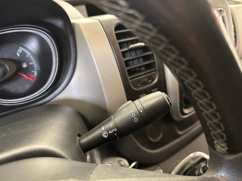 Renault Trafic 2017 Vihreä