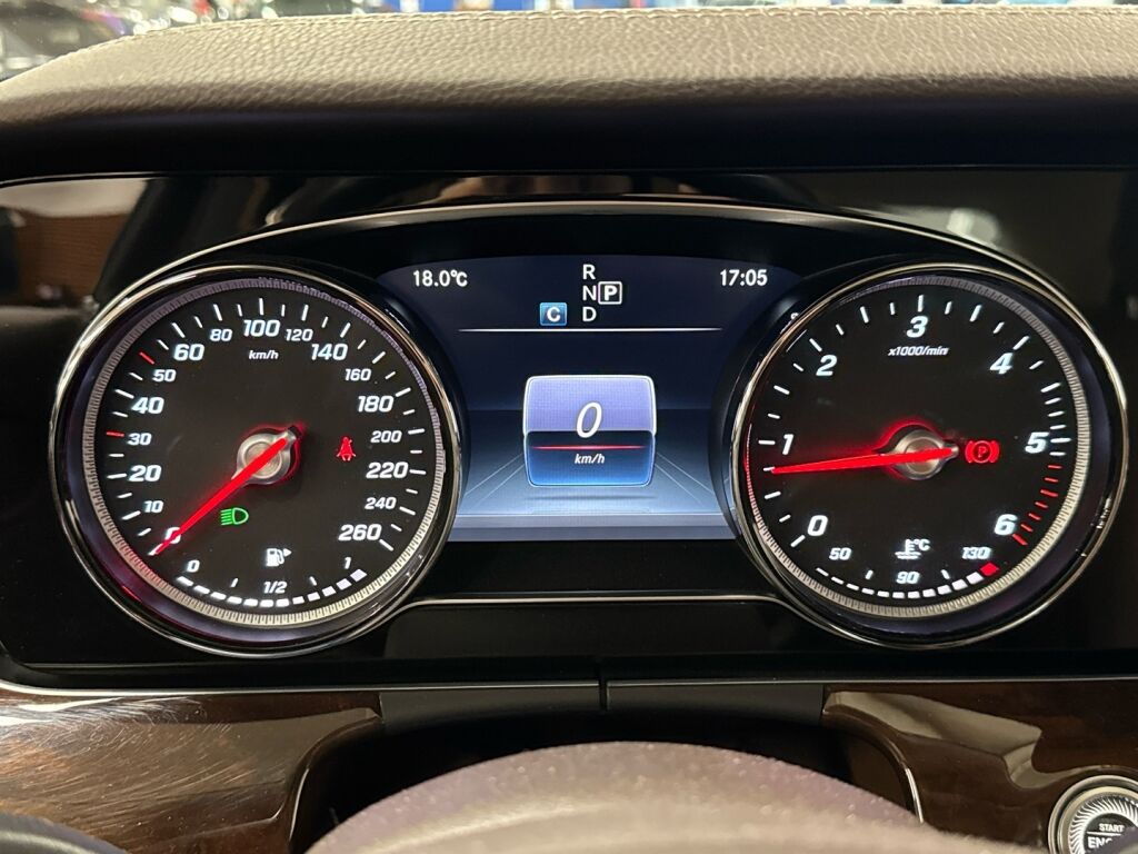 Mercedes-Benz E 2017 Harmaa