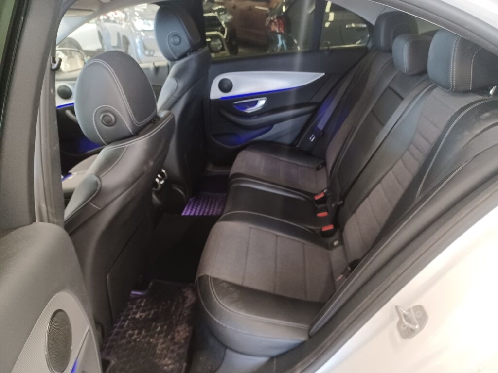 Mercedes-Benz E 2017 Valkoinen