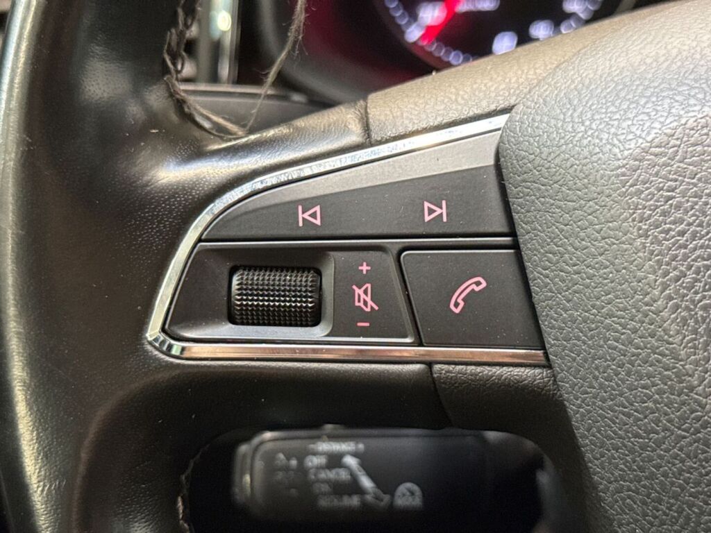 Seat Ateca 2017 Ruskea (beige)