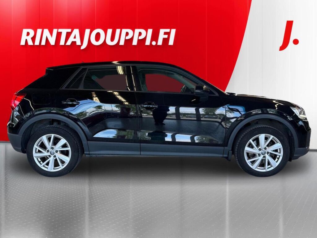 Audi Q2 2017 Musta