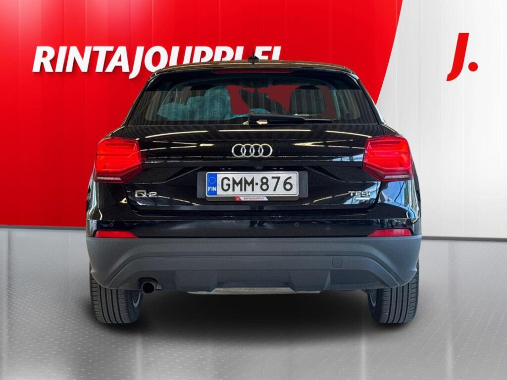 Audi Q2 2017 Musta