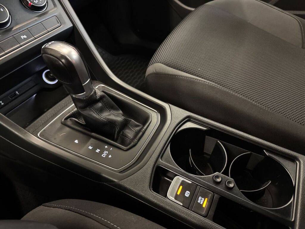 Volkswagen Touran 2017 Valkoinen