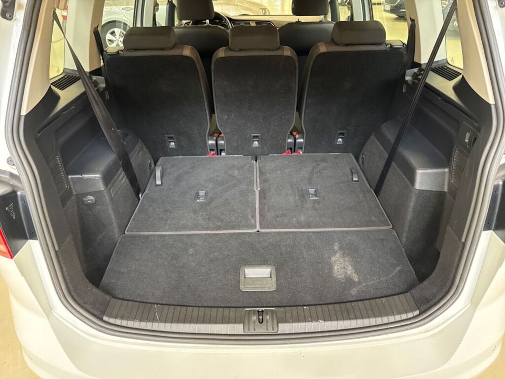 Volkswagen Touran 2017 Valkoinen