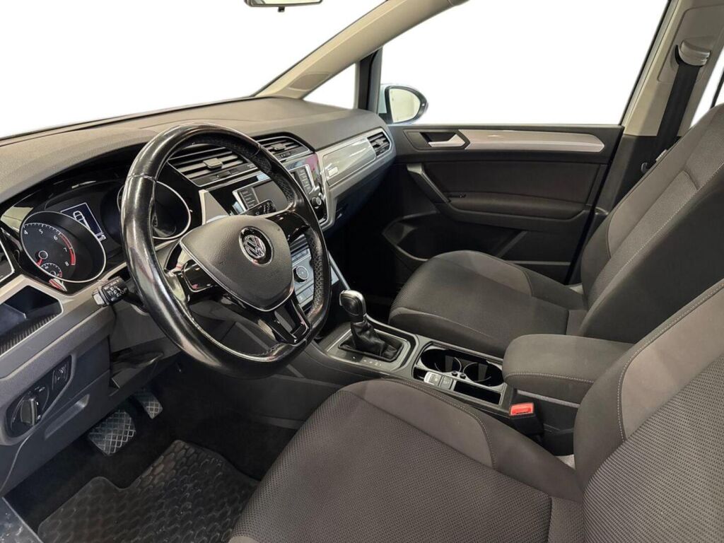 Volkswagen Touran 2017 Valkoinen