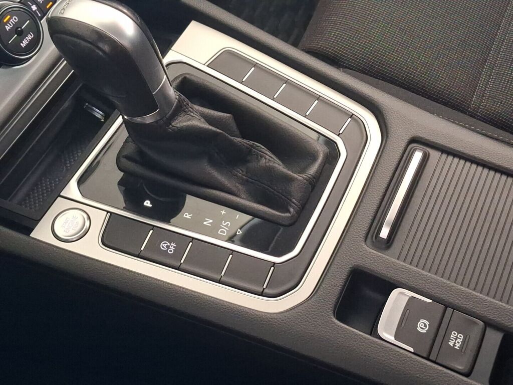 Volkswagen Passat 2017 Harmaa