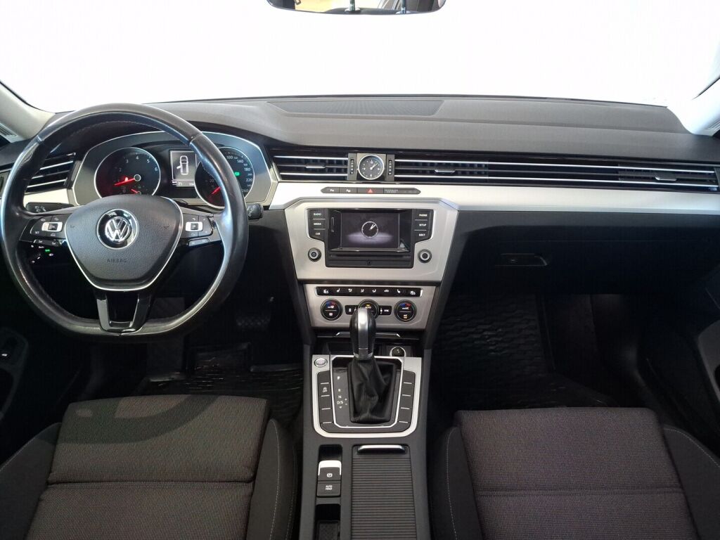Volkswagen Passat 2017 Harmaa