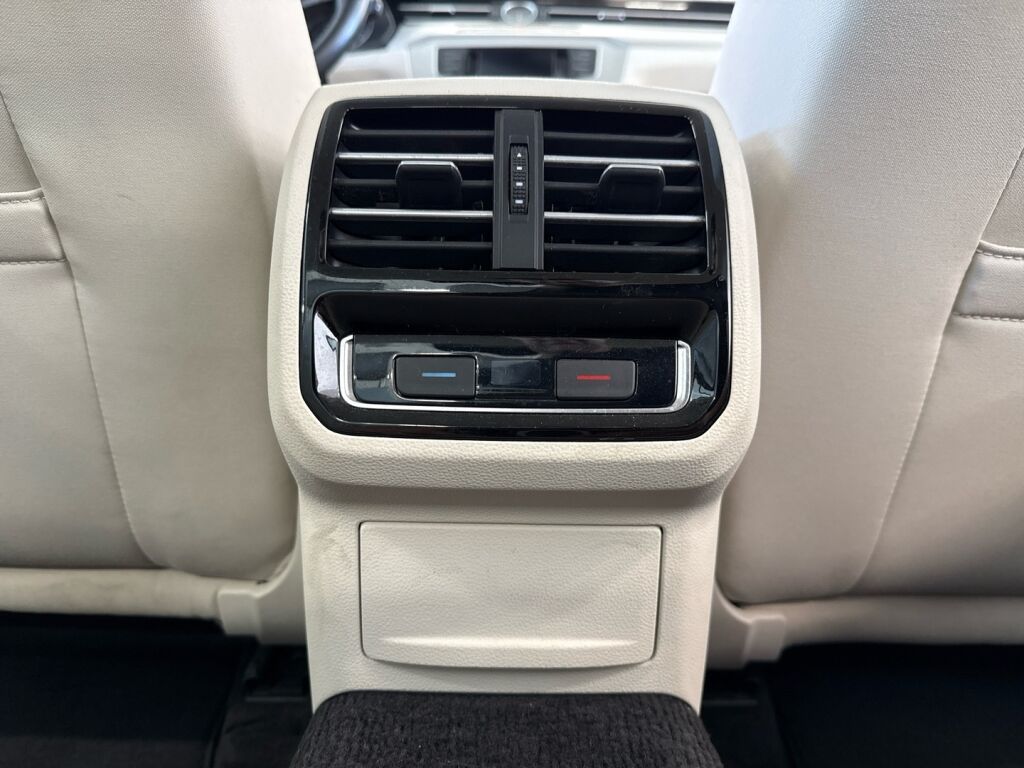 Volkswagen Passat 2017 Sininen