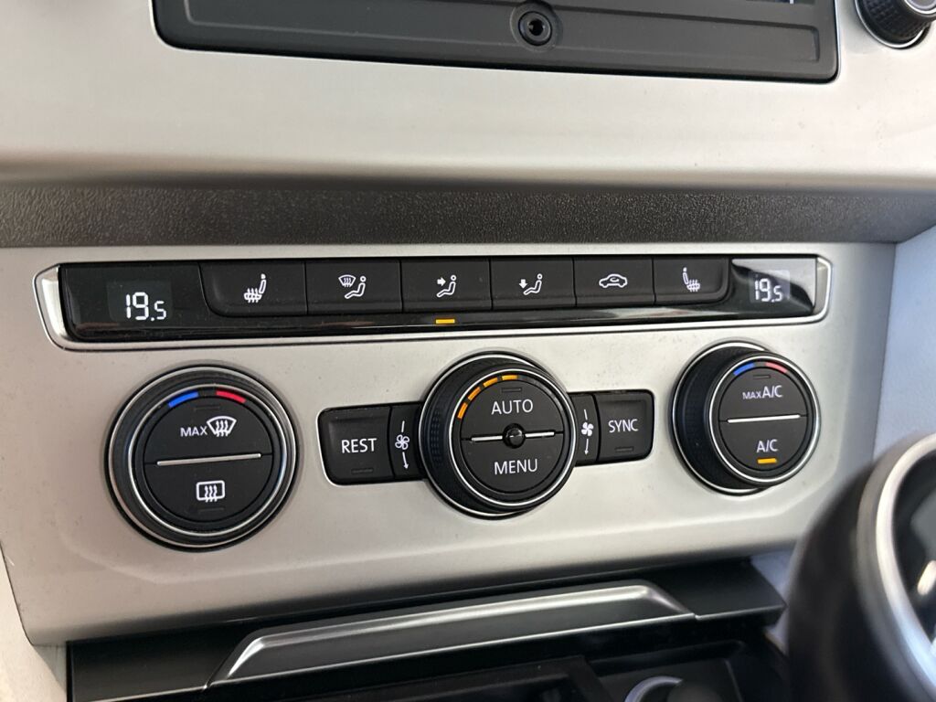 Volkswagen Passat 2017 Sininen