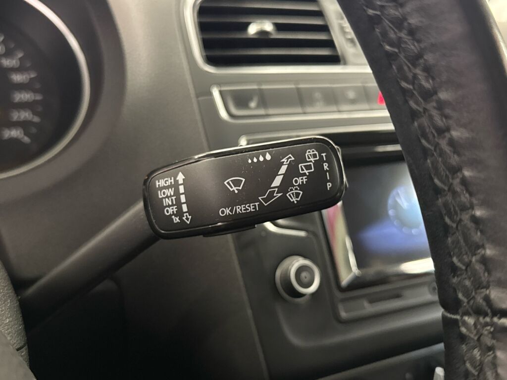 Volkswagen Polo 2017 Valkoinen