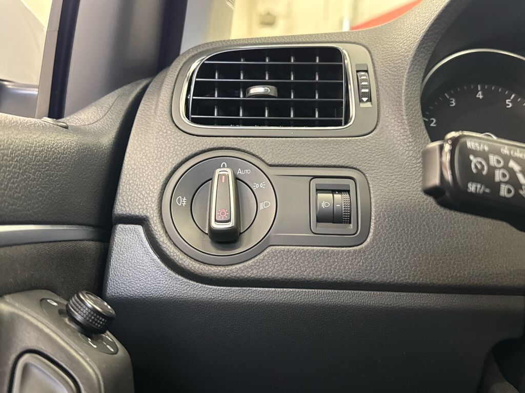 Volkswagen Polo 2017 Valkoinen