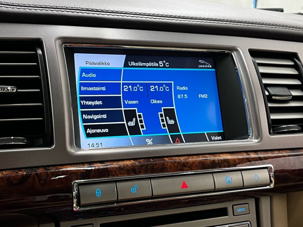 Jaguar XF 2008 Met. Musta