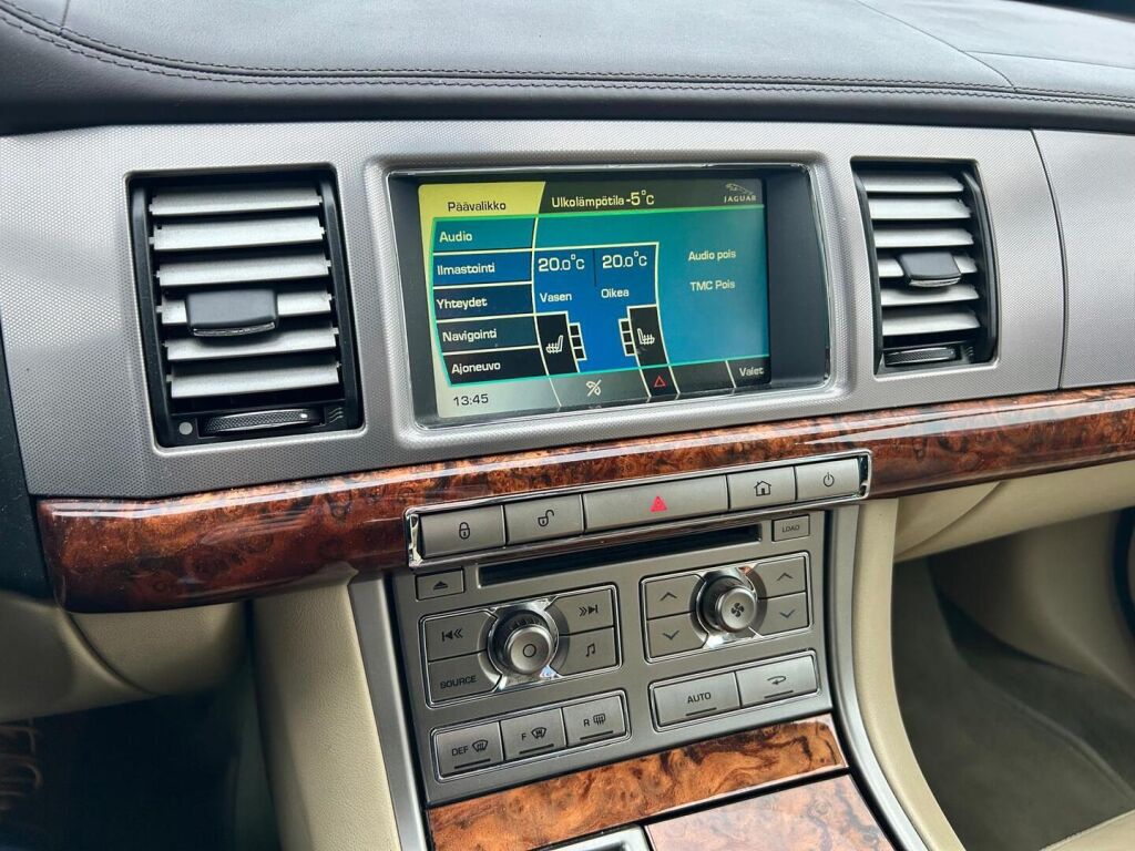 Jaguar XF 2008 Met. Musta