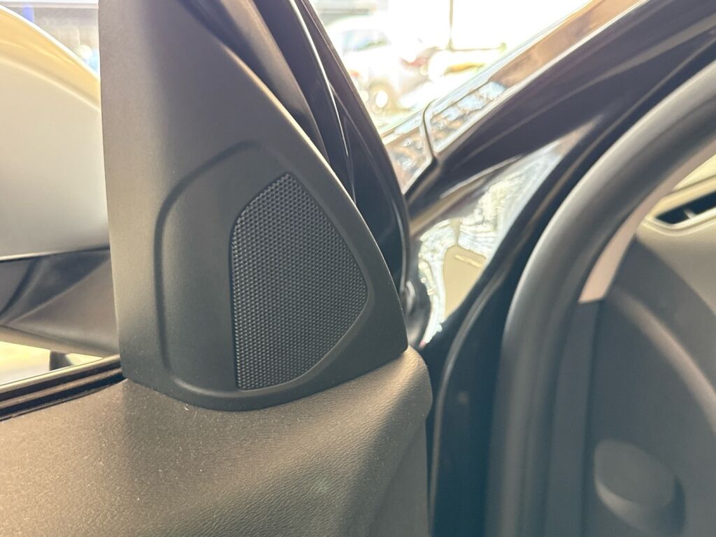 Volvo V60 2011 Musta