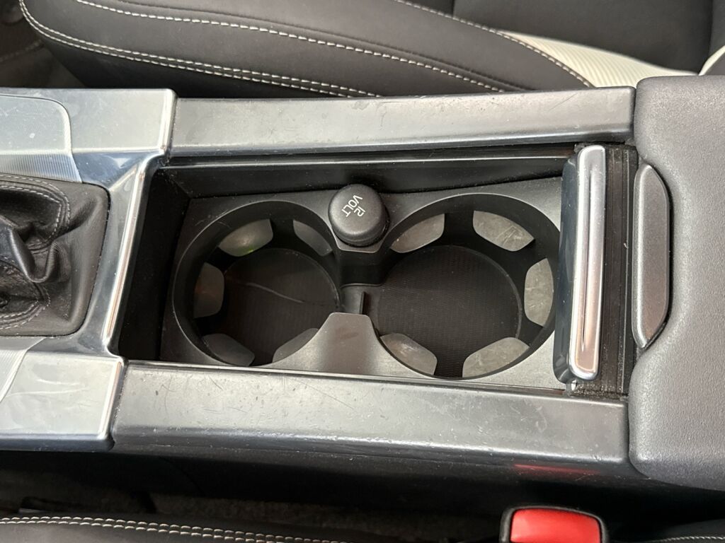 Volvo V60 2011 Musta