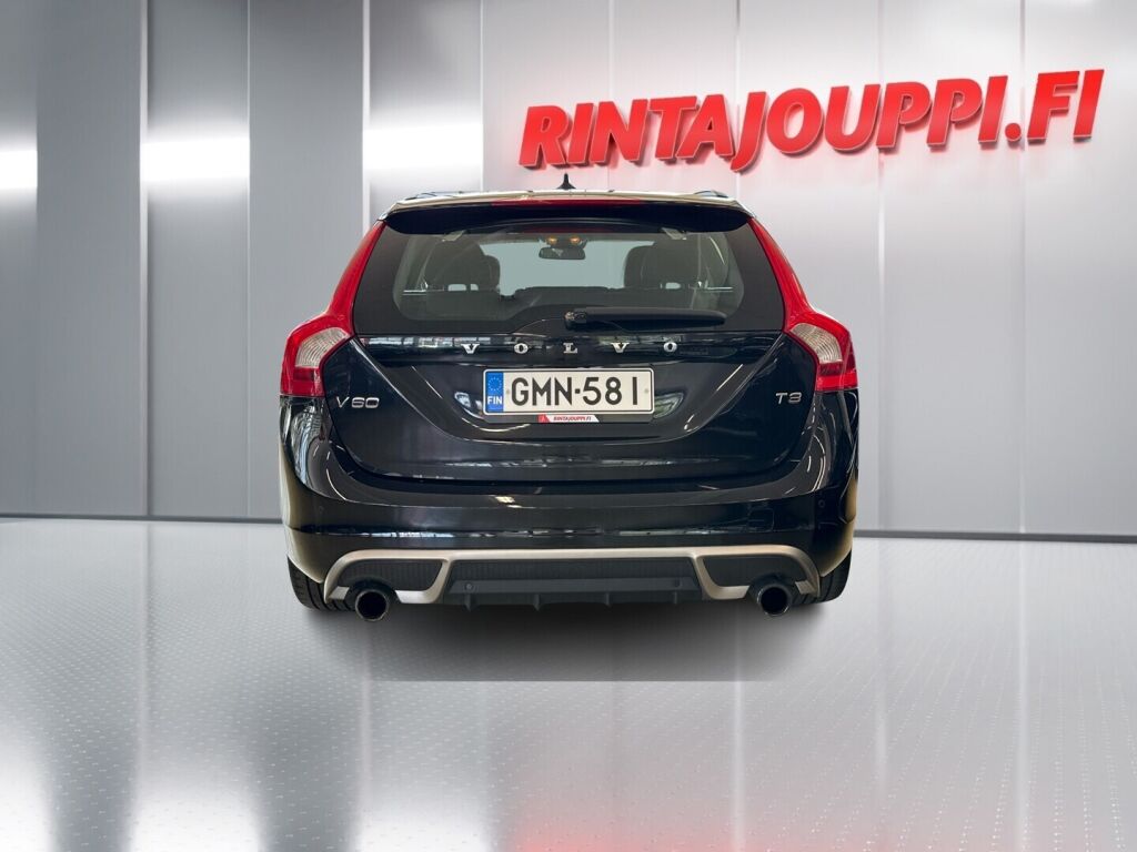 Volvo V60 2011 Musta
