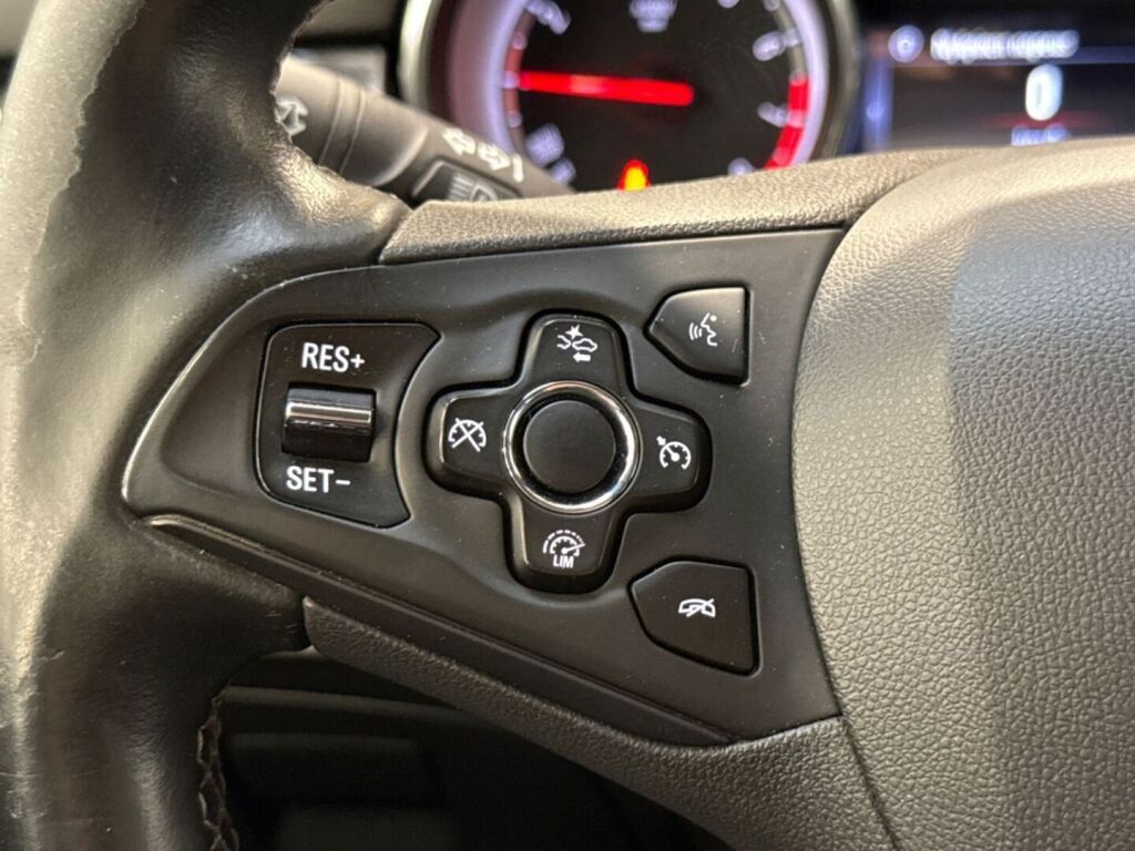 Opel Astra 2017 Valkoinen