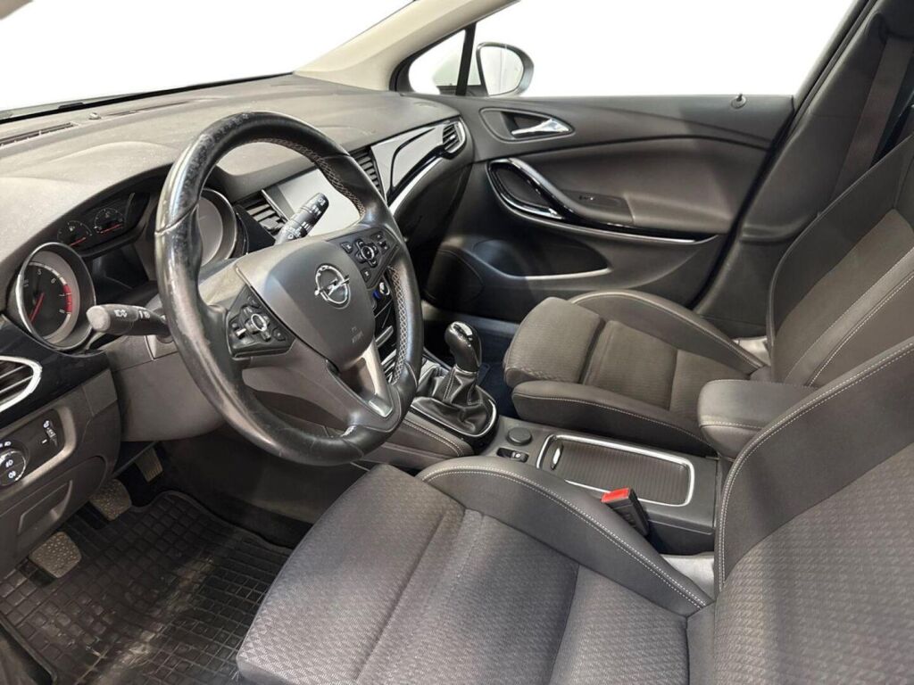Opel Astra 2017 Valkoinen