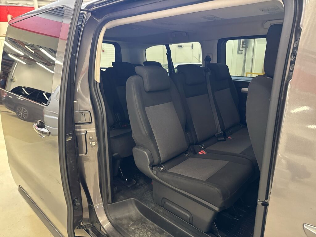 Toyota Proace Verso 2017 Harmaa