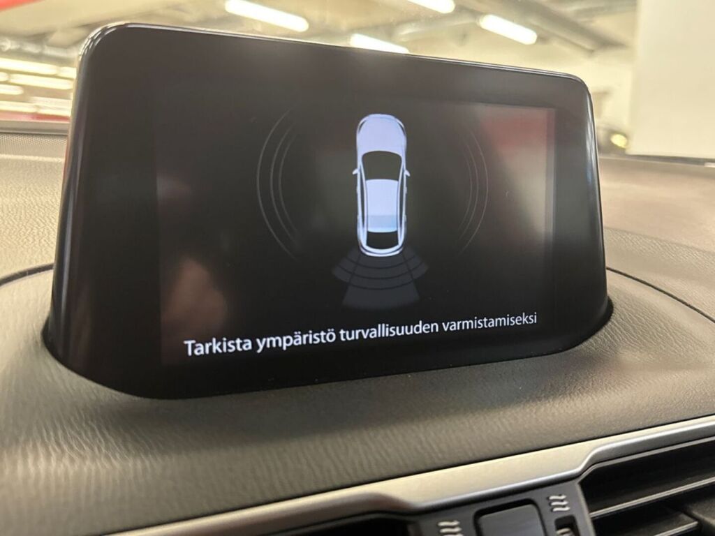 Mazda Mazda3 2018 Punainen