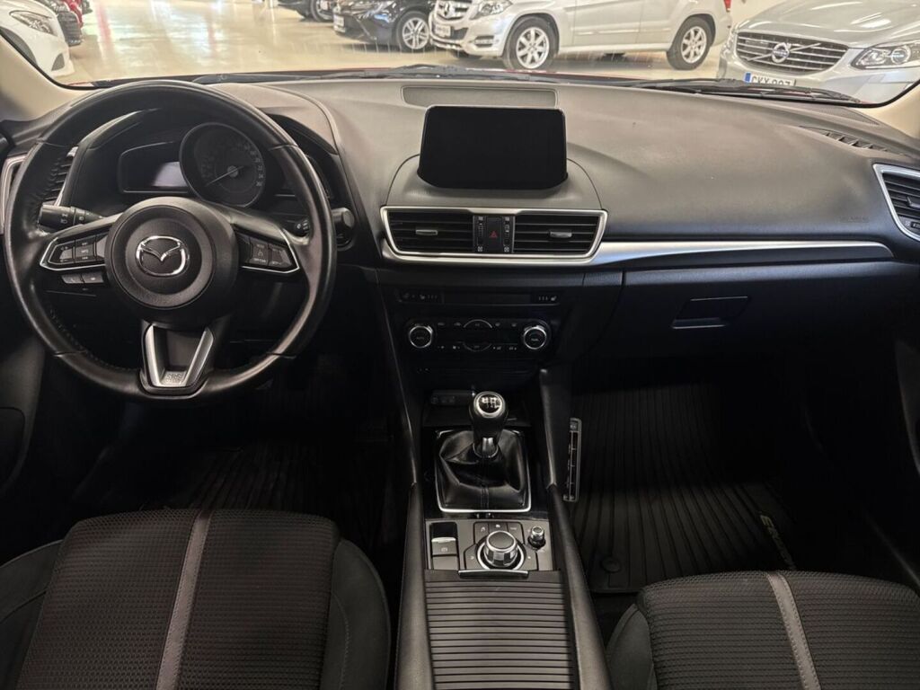 Mazda Mazda3 2018 Punainen
