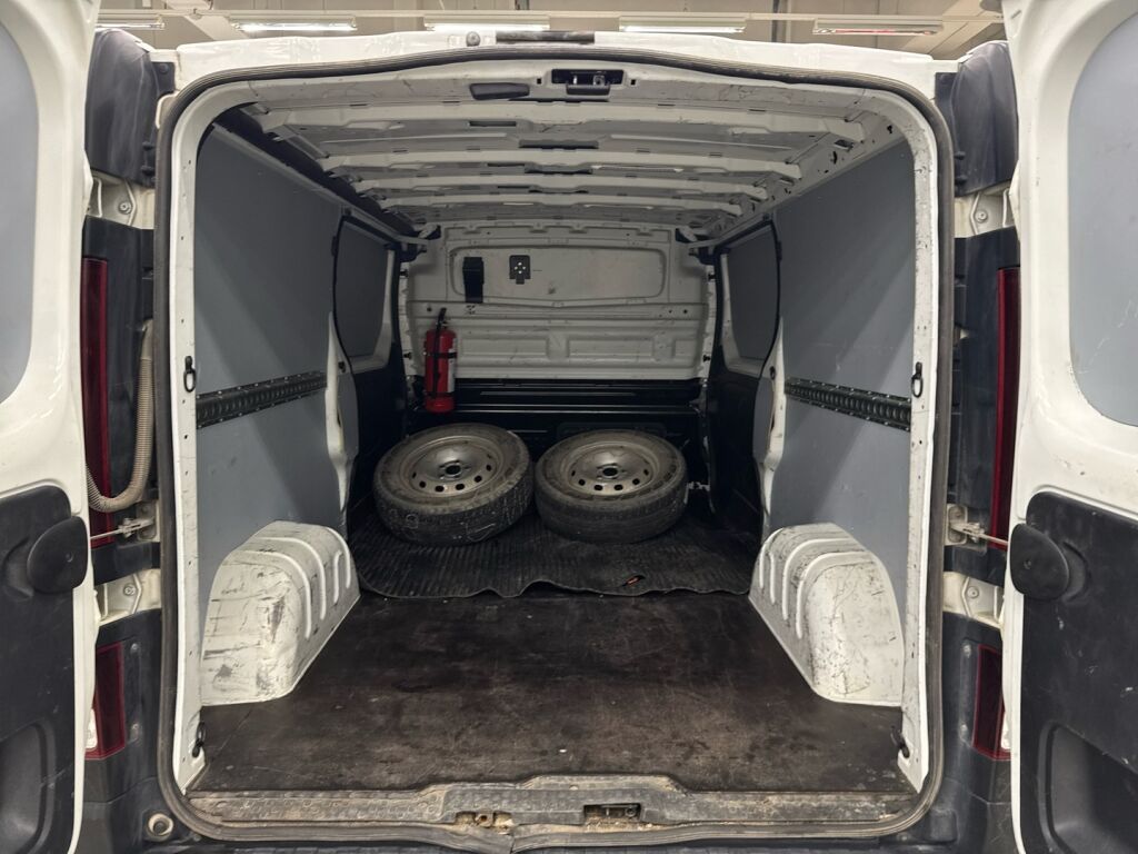 Renault Trafic 2017 Valkoinen