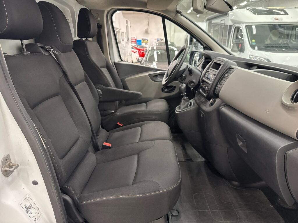 Renault Trafic 2017 Valkoinen