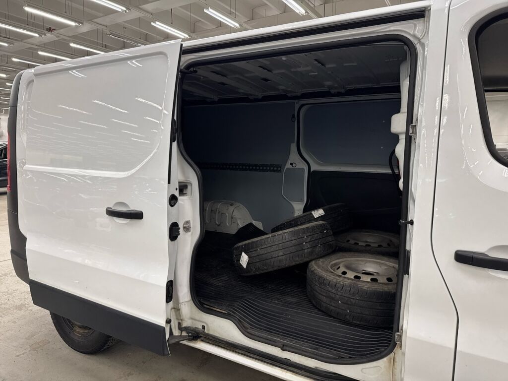 Renault Trafic 2017 Valkoinen