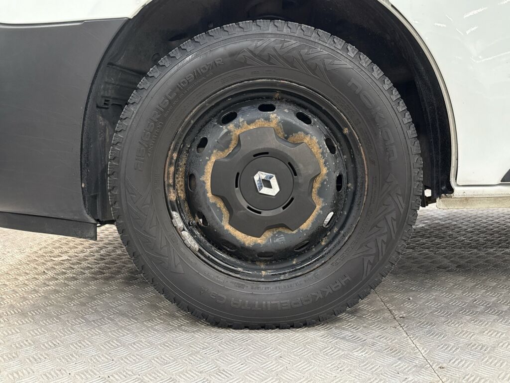 Renault Trafic 2017 Valkoinen