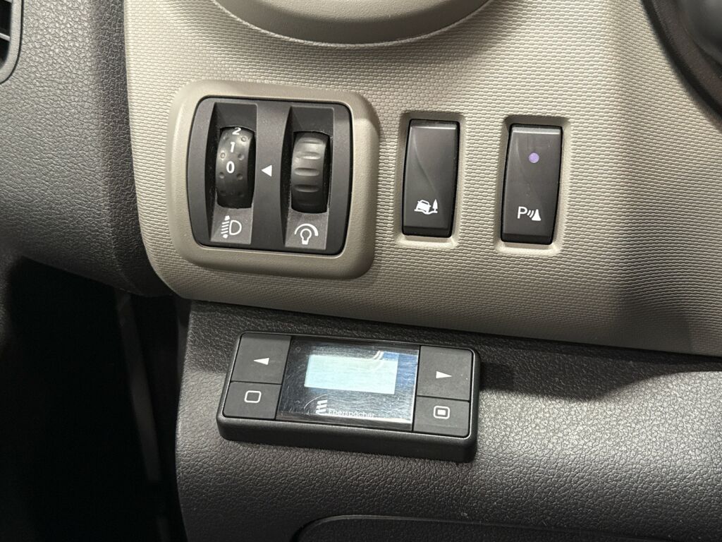 Renault Trafic 2017 Valkoinen