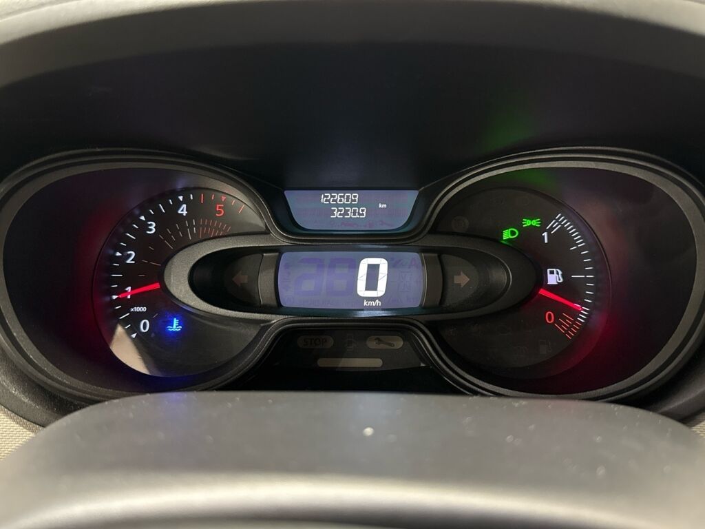 Renault Trafic 2017 Valkoinen