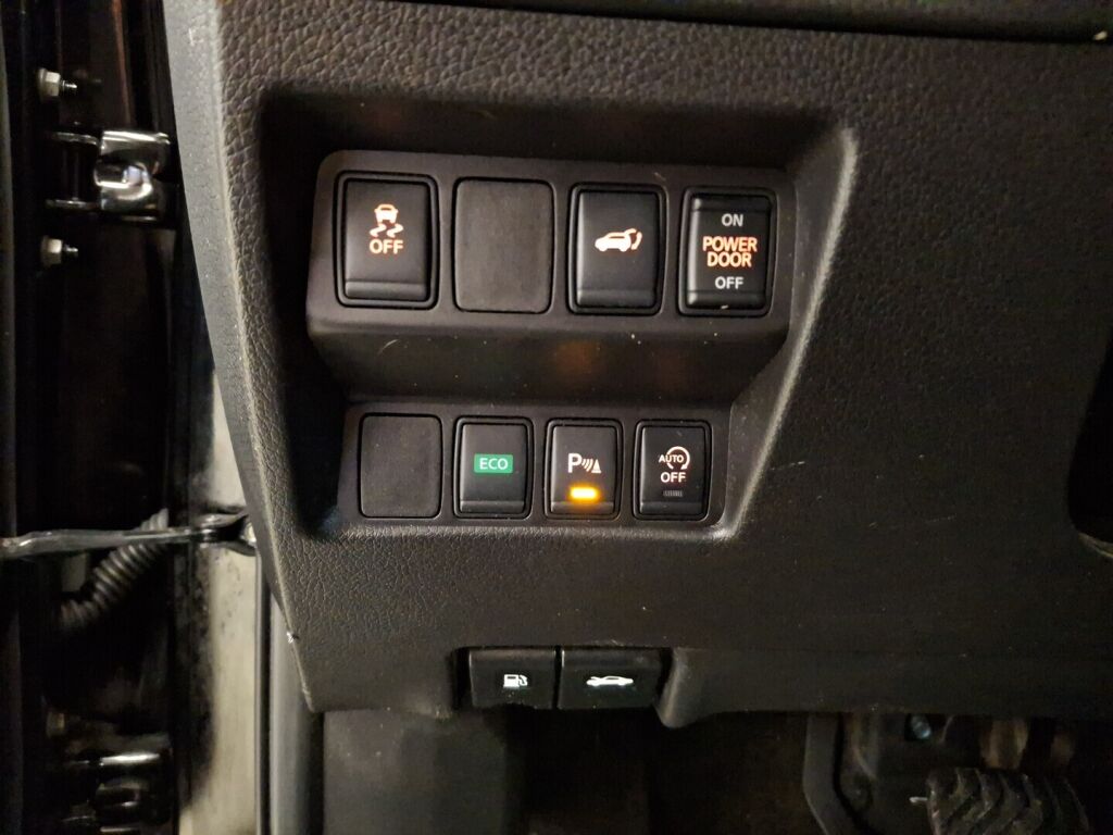 Nissan X-Trail 2017 Musta