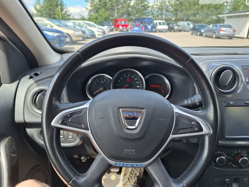 Dacia Sandero 2017 Valkoinen