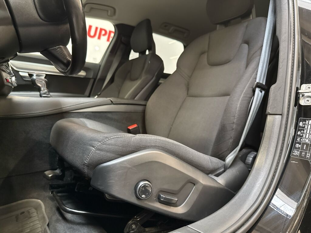Volvo V90 2017 Musta