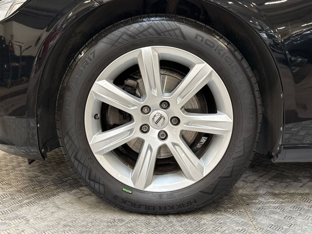 Volvo V90 2017 Musta