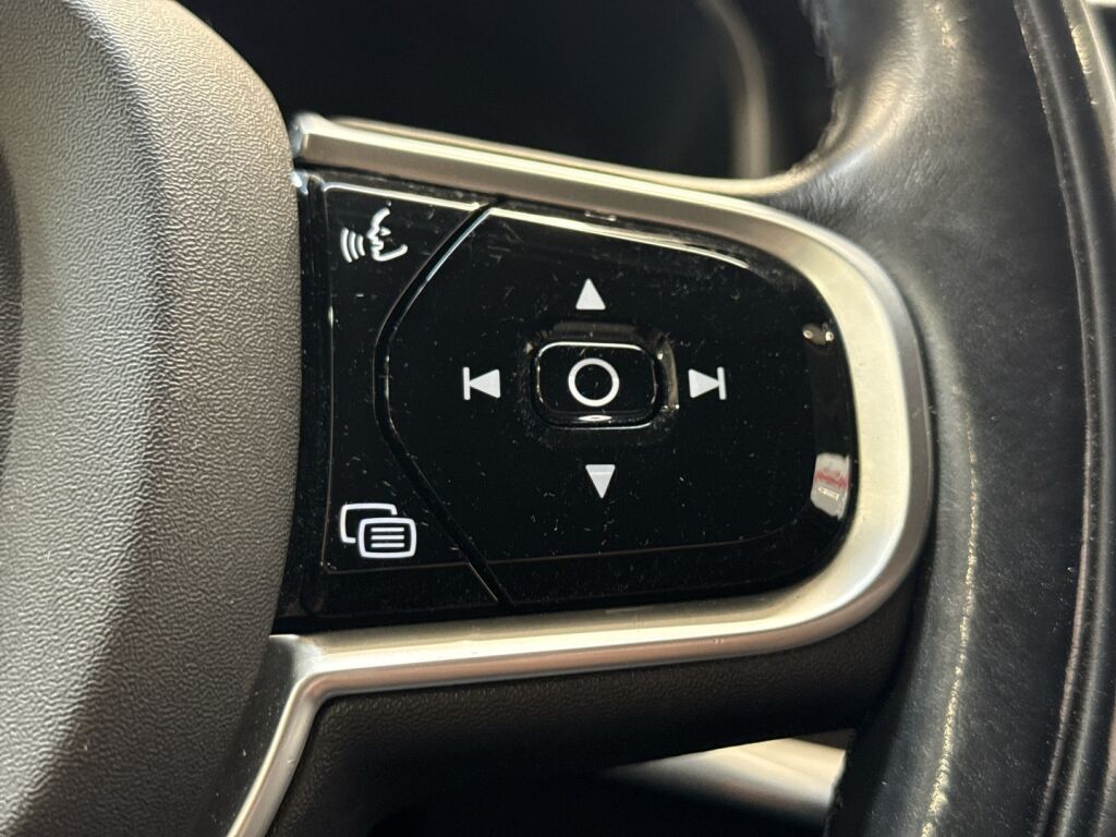 Volvo V90 2017 Musta